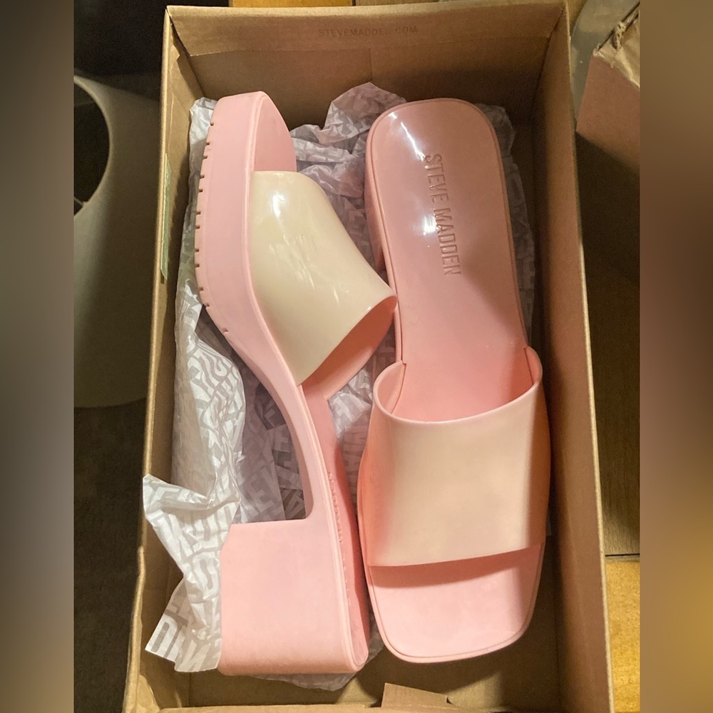 Steve Madden Harlin Sandal in Pink Size 9 Chunky Peach Strap 🍑 with Heeled Rear - Picture 2 of 5